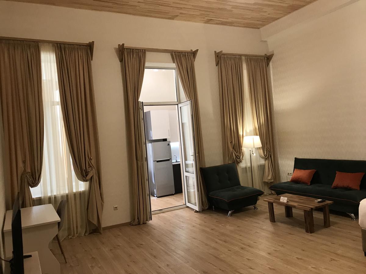 Full Comfort Apartment On Aghmashenebeli Tbilisi Exterior foto