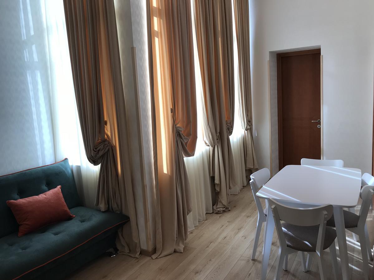 Full Comfort Apartment On Aghmashenebeli Tbilisi Exterior foto