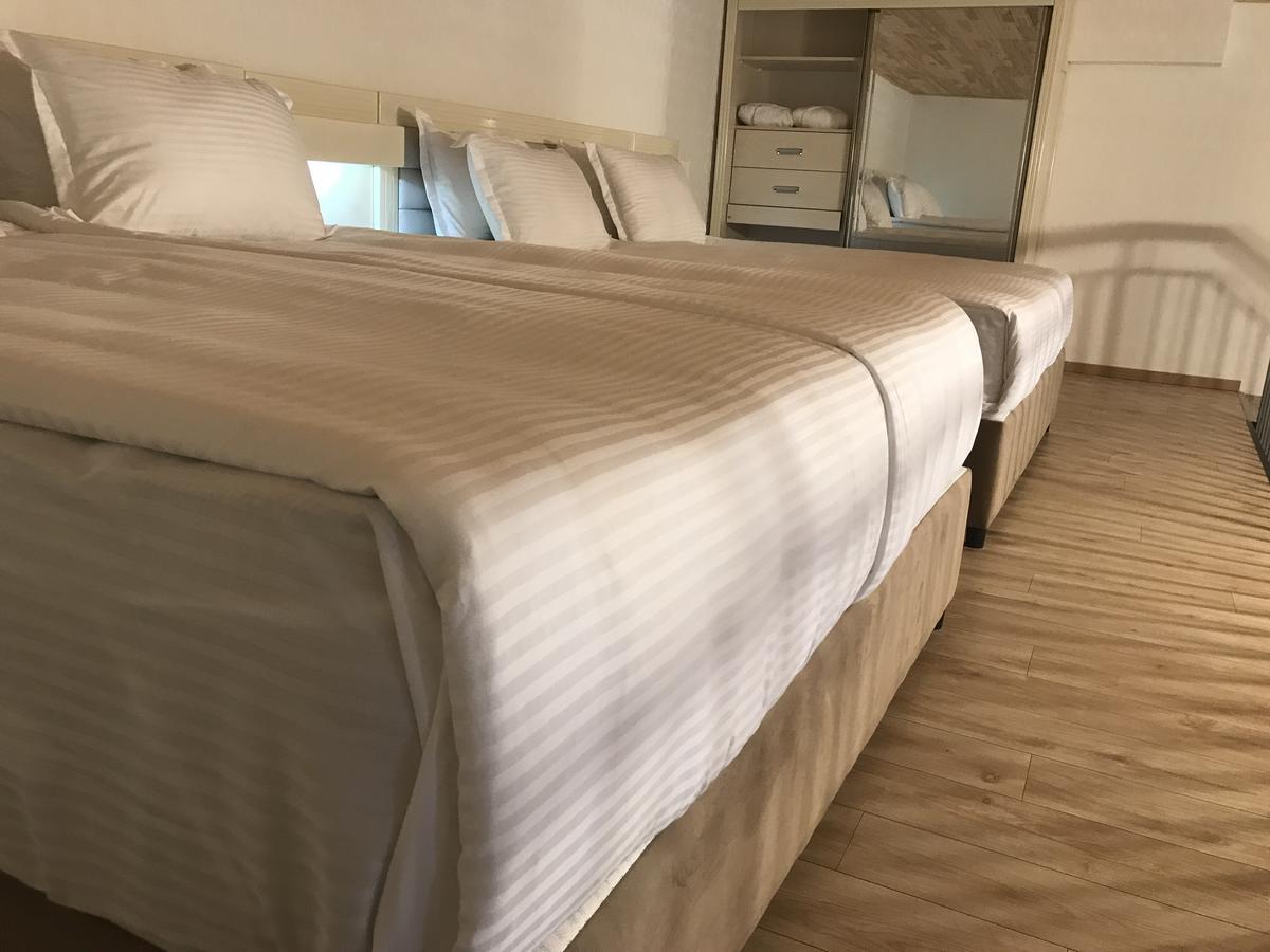 Full Comfort Apartment On Aghmashenebeli Tbilisi Exterior foto
