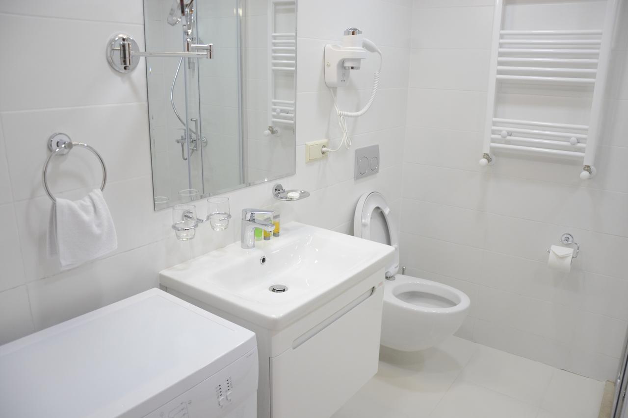 Full Comfort Apartment On Aghmashenebeli Tbilisi Exterior foto